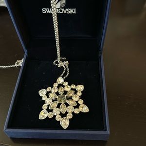 Swarovski pin pendant chain